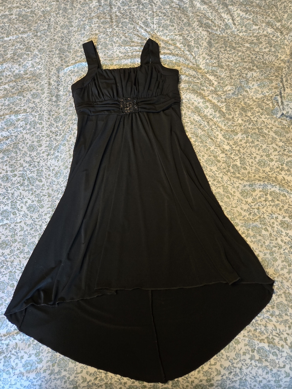 En Focus Studio Black Beaded Hi-Low Formal Dress — Size 10 🖤✨